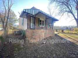 featured image of 3837 Center Place West