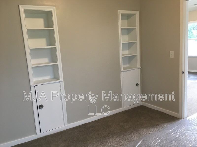 3599 Sw - Photo 4 of 15