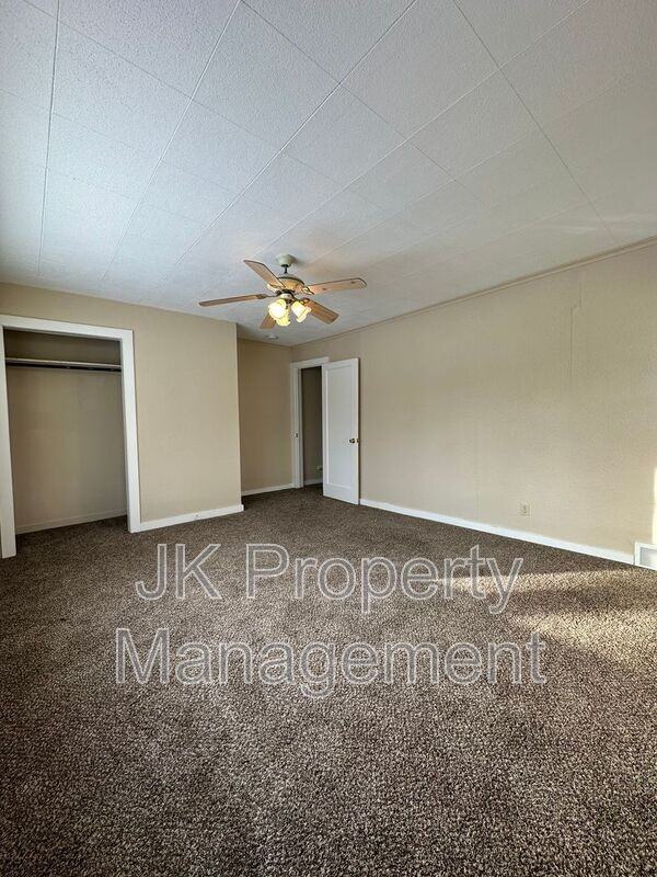 1012 7th Ave S - Photo 5 of 31