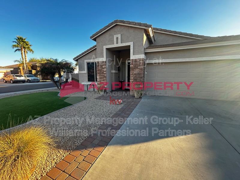 9137 W Runion Dr - Photo 3 of 47