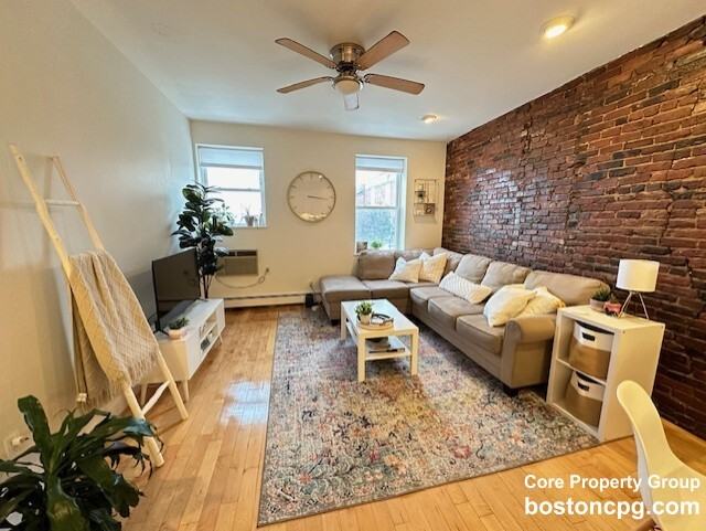 305 North St #3 - Photo 2 of 17