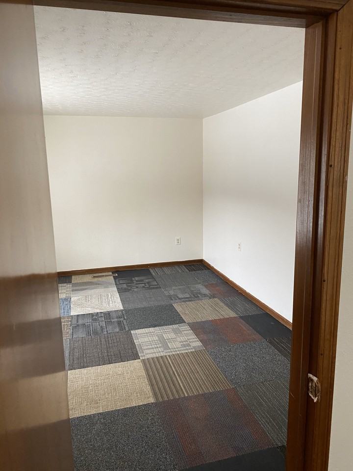 323 S 4Th Ave - Photo 3 of 6