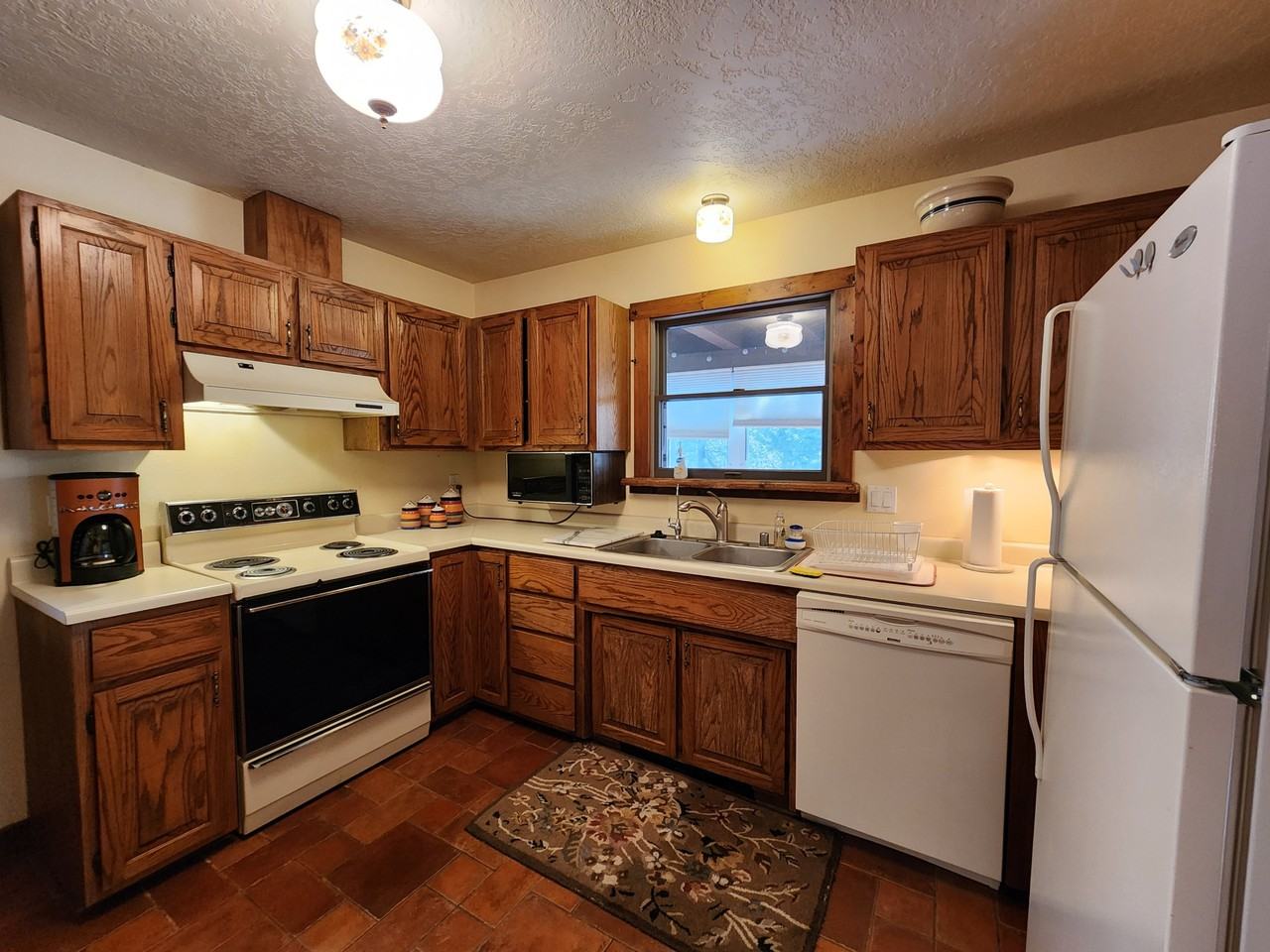 20 Ravens Ridge Rd - Photo 2 of 18