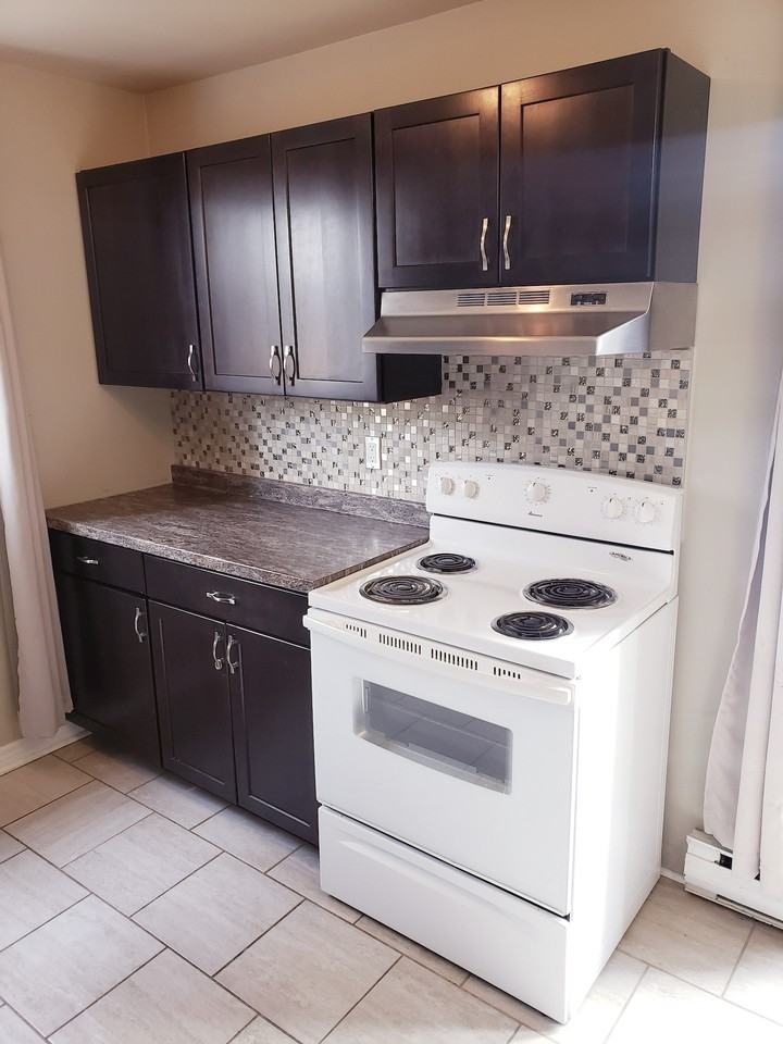 9340 Aire Crt - Photo 2 of 49