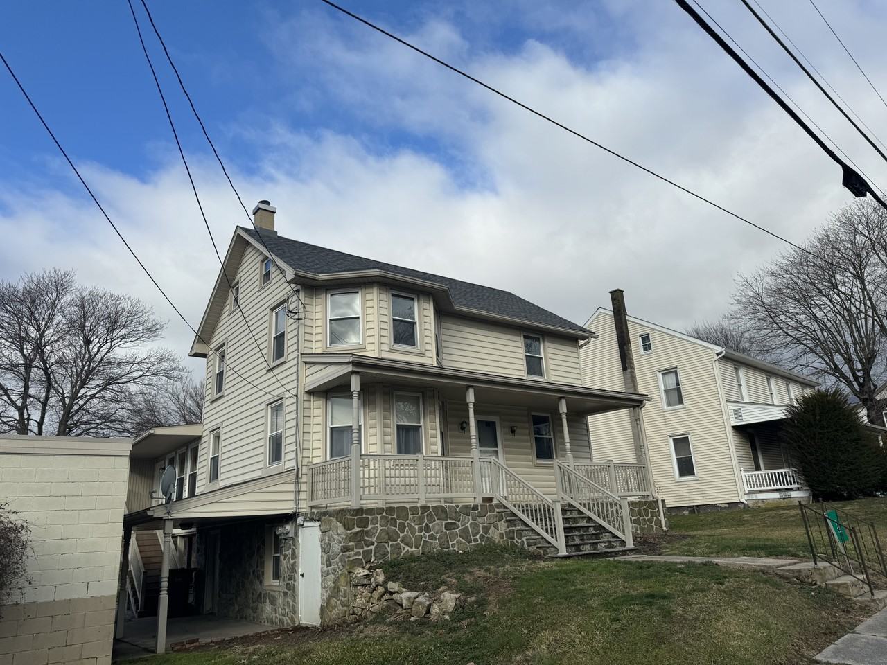 12 Lancaster Ave - Photo 2 of 24