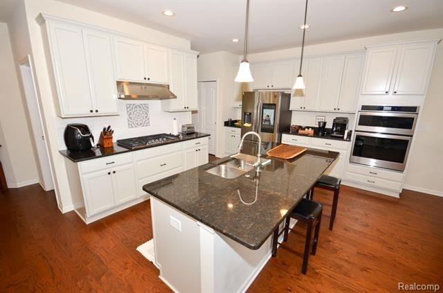 24823 Ivy - Photo 6 of 17