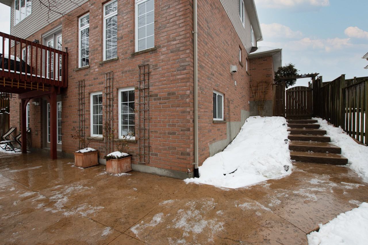 847 Garibaldi Avenue - Photo 2 of 15