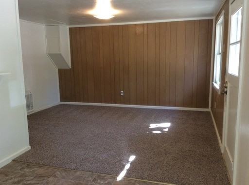 130 Theile St - Photo 2 of 5