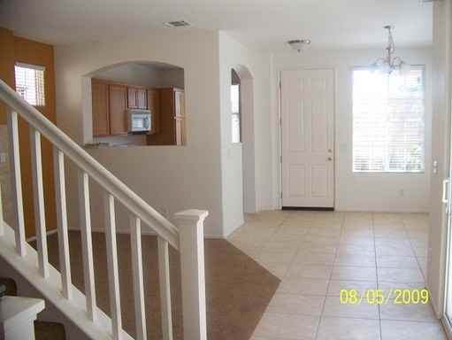 844 Orchid Ln - Photo 2 of 10