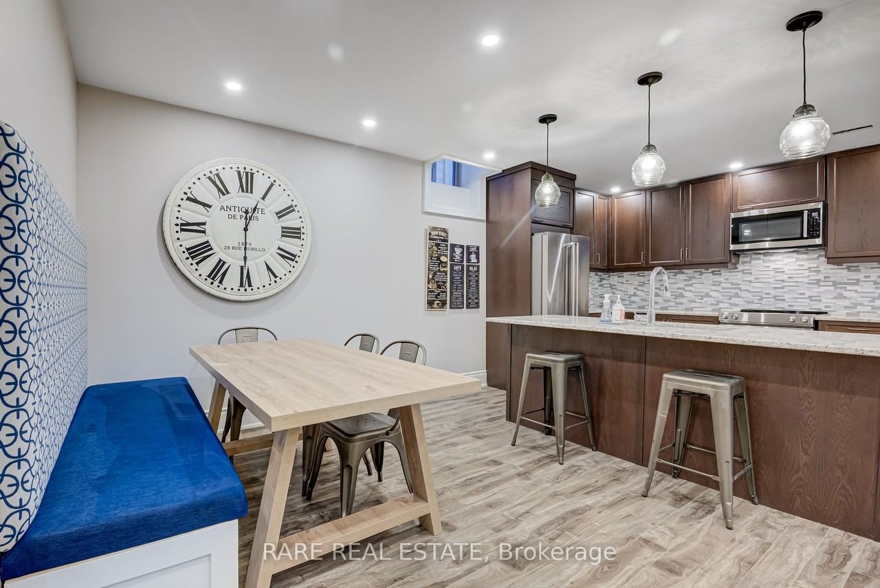105 Chesney Crescent - Photo 3 of 14