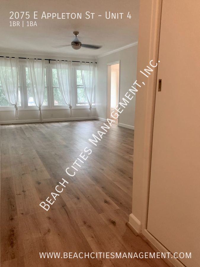 2075 E Appleton St #4 - Photo 6 of 28