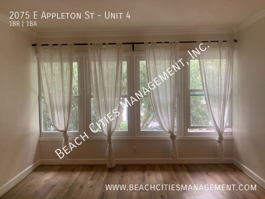 2075 E Appleton St #4 - Photo 7 of 28