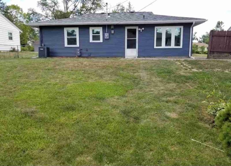 4820 Ford Ave Nw - Photo 2 of 8