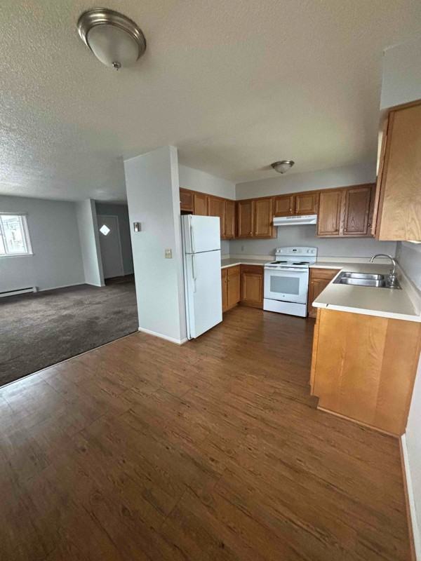 23663 E 4th St #3 - Photo 2 of 9