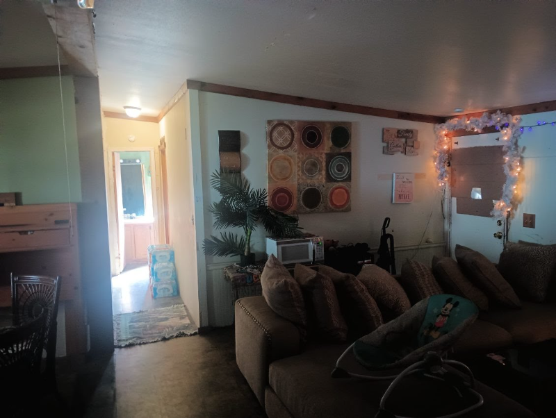 11804 Tipton Avenue - Photo 2 of 10