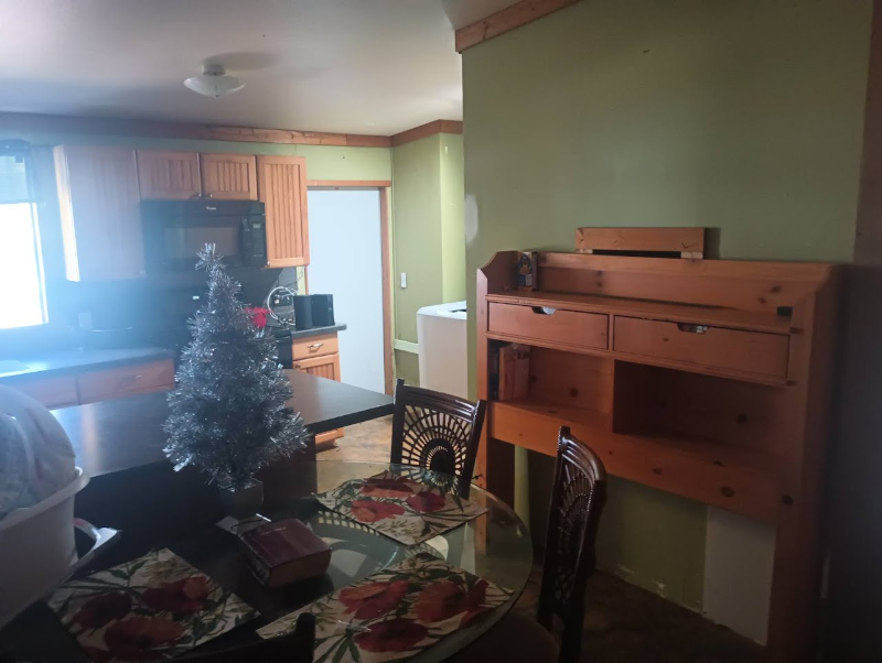 11804 Tipton Avenue - Photo 3 of 10