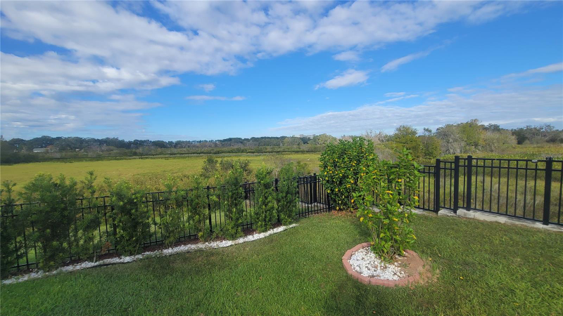 1128 Fox Path Rd - Photo 3 of 29