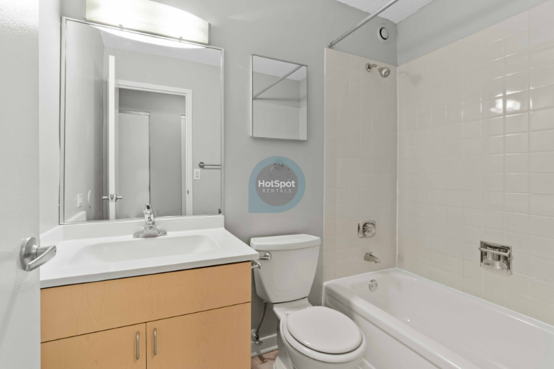 1197 S Michigan Ave - Photo 6 of 9