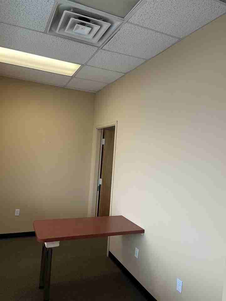 2400 Foothill Blvd #1 - Photo 5 of 8