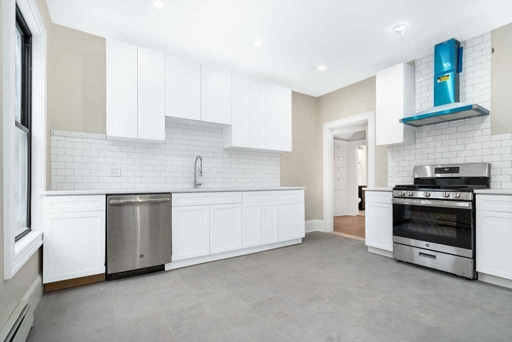 15 Homestead St #1 - Photo 3 of 22