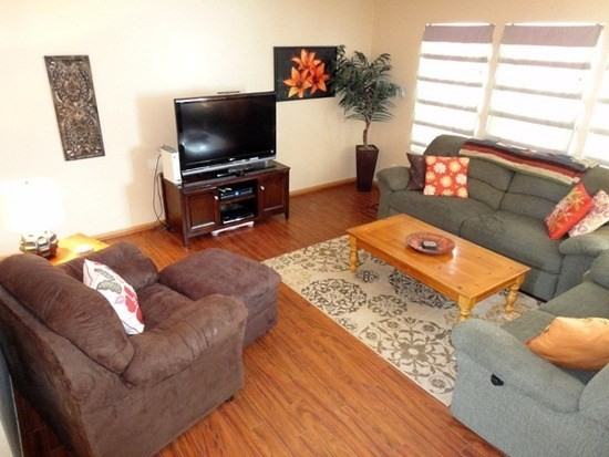 2100 Ashbrook Ct - Photo 2 of 9