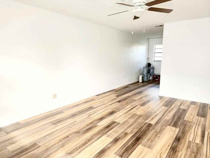 40 Elton St #40 - Photo 2 of 10