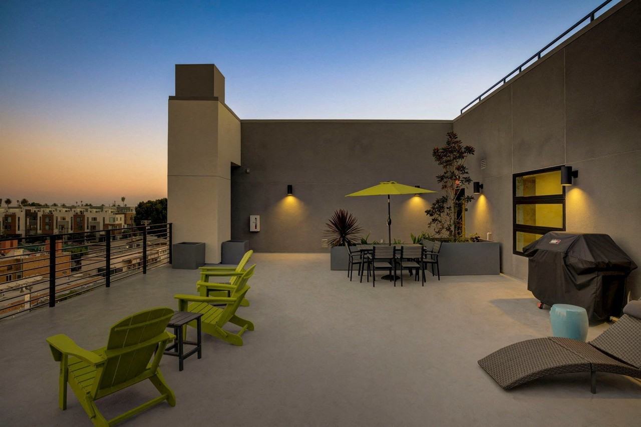 Thrive on 7th - Photo 5 of 52