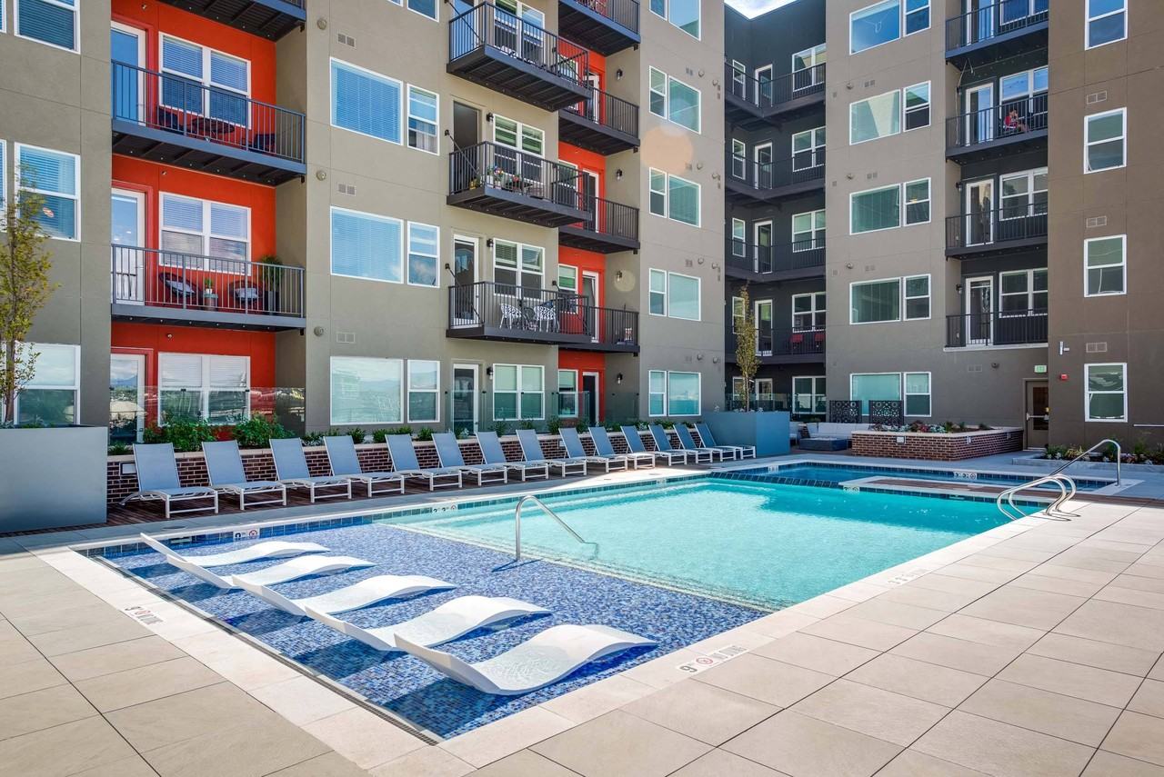 Canvas on Blake - Photo 3 of 21