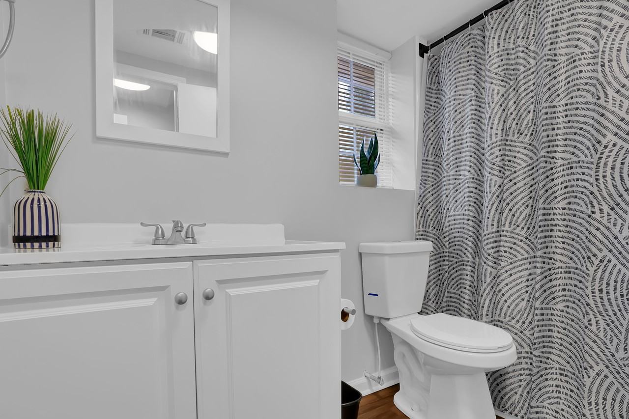 Janice Dr - Photo 2 of 9