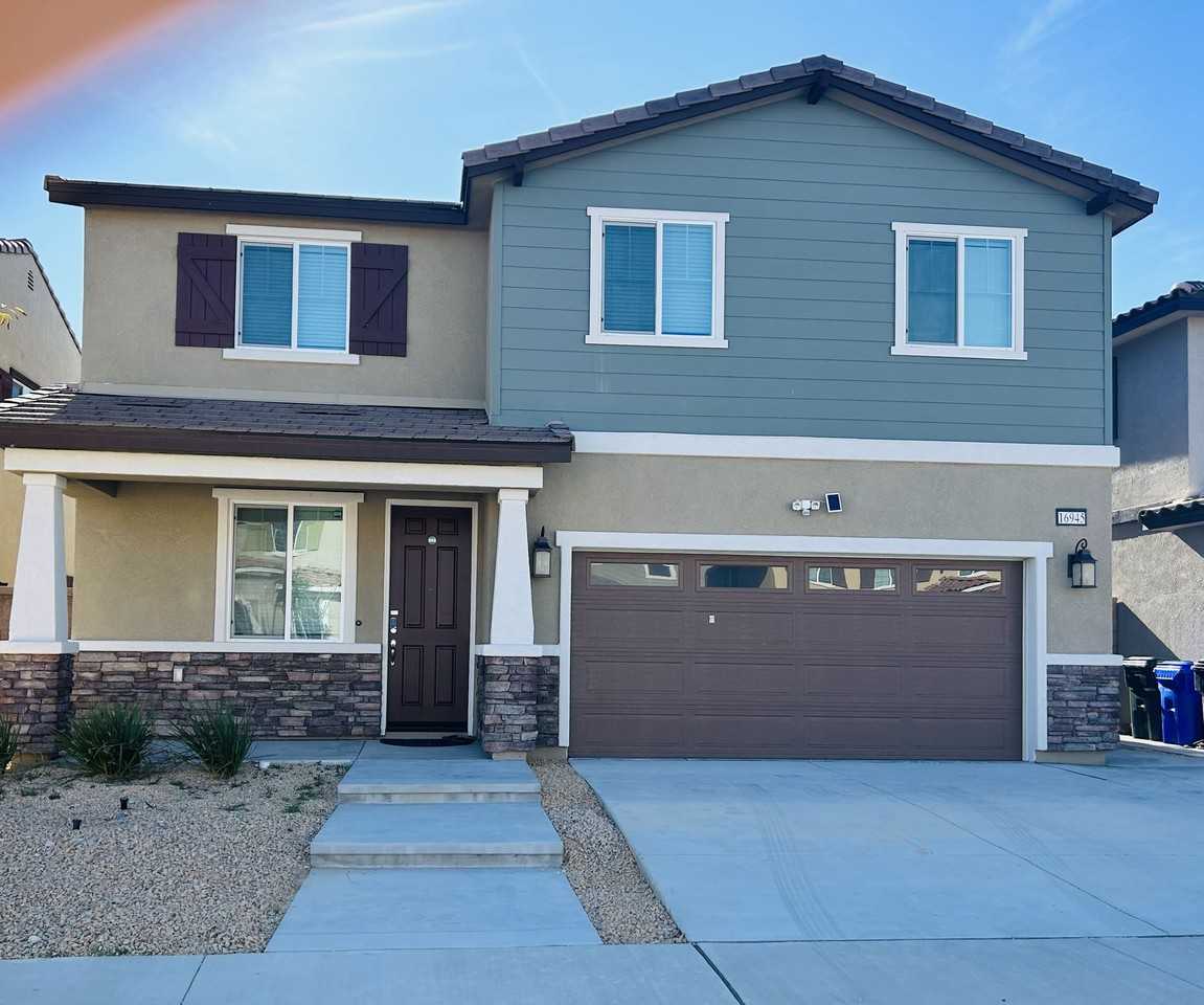 16945 Servando Ln - Photo 2 of 36