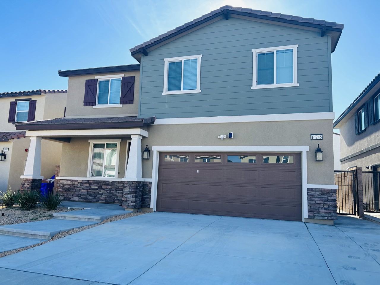 16945 Servando Ln - Photo 3 of 36
