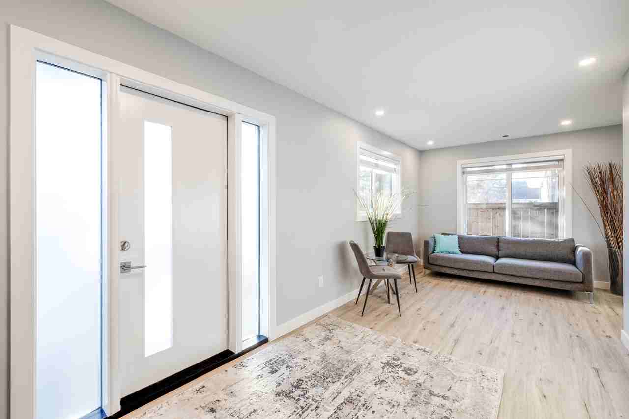 10463 149 Street - Photo 3 of 35