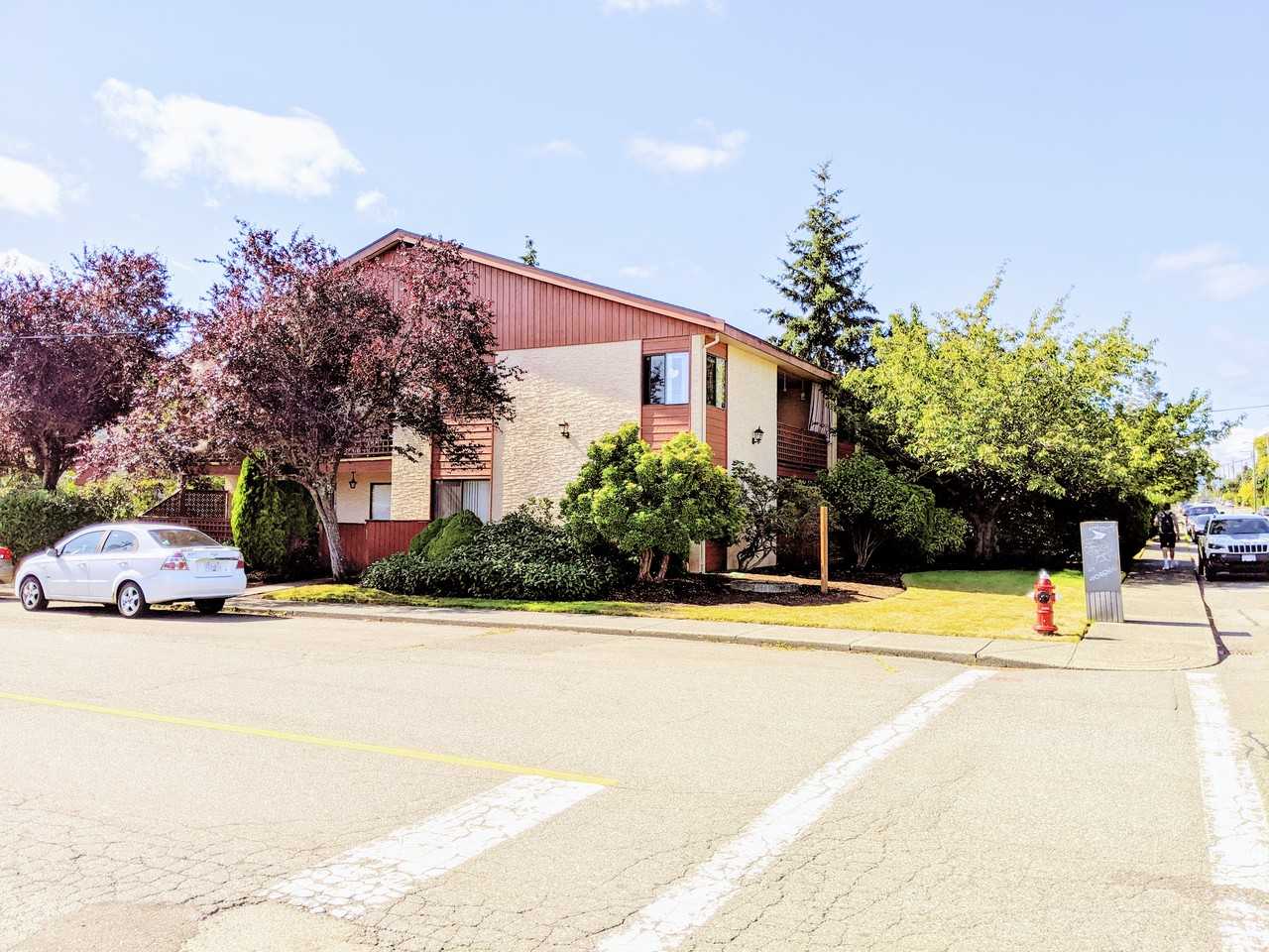 432 11th Street - Photo 2 of 5