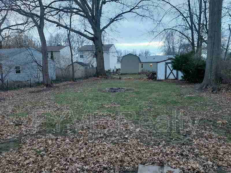 1222 E 340th St - Photo 3 of 25