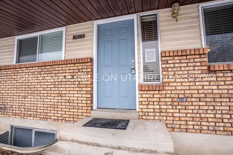 1429 Nw - Photo 2 of 29