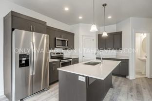 3633 Wn - Photo 1 of 1