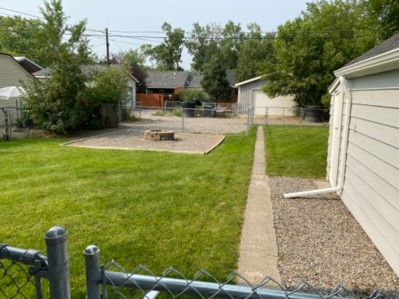 735 Wyoming Ave - Photo 3 of 19