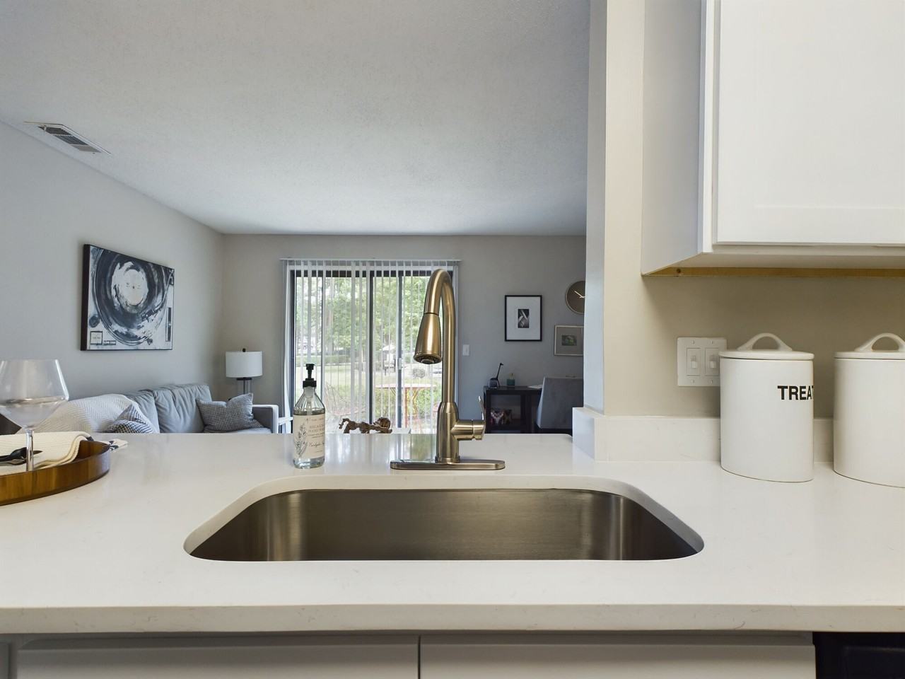 Southpoint Glen - Photo 5 of 162