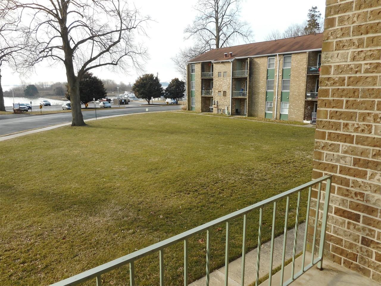 Bayou Villa Apartments 301303 Commerce/300302 Giles, Havre De Grace