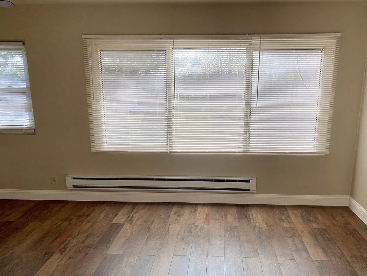 N87W16564 Appleton Avenue - Photo 2 of 26