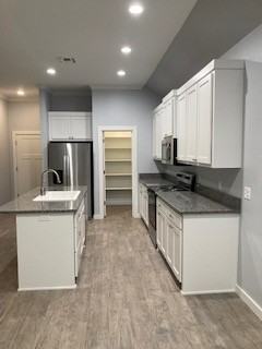 509 West 1st Street - Photo 2 of 9