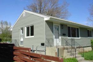 featured image of 1741 1/2 Avenue F