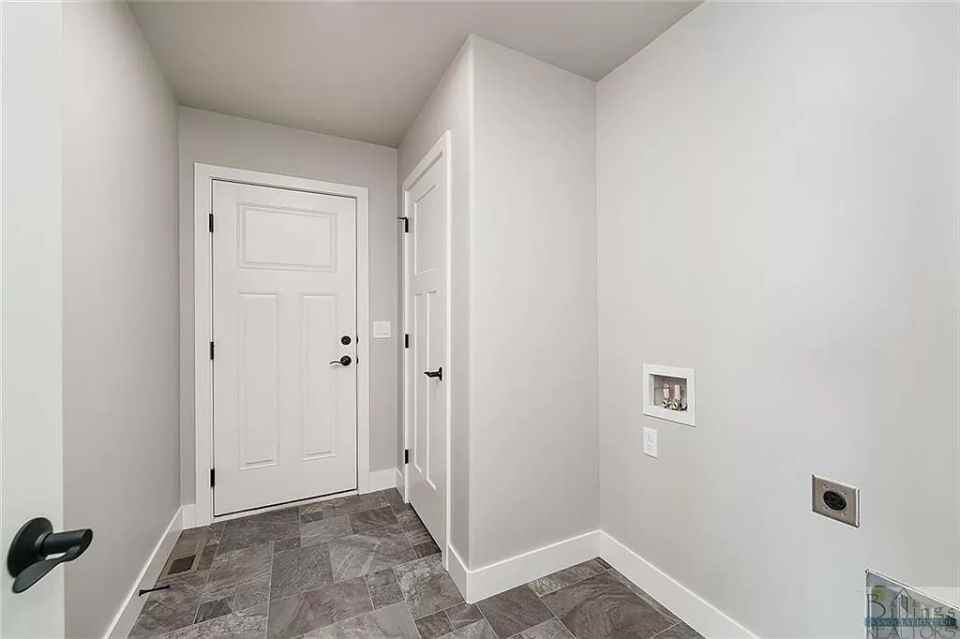 949 Anacapa Ln - Photo 7 of 7