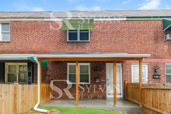 3840 8th St - Photo 2 of 16