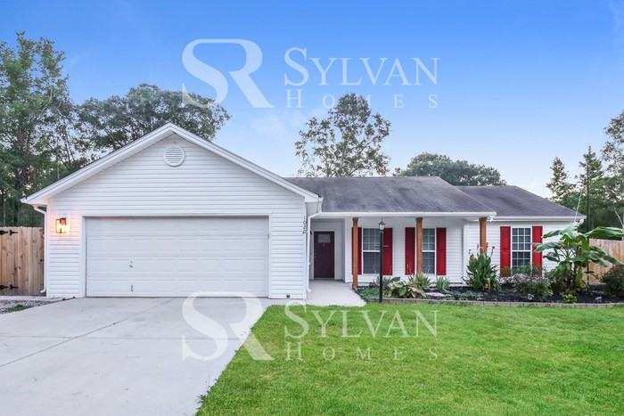 1020 Maggie Dr - Photo 2 of 16