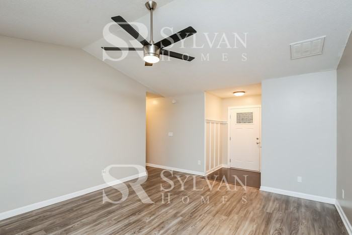 1020 Maggie Dr - Photo 3 of 16