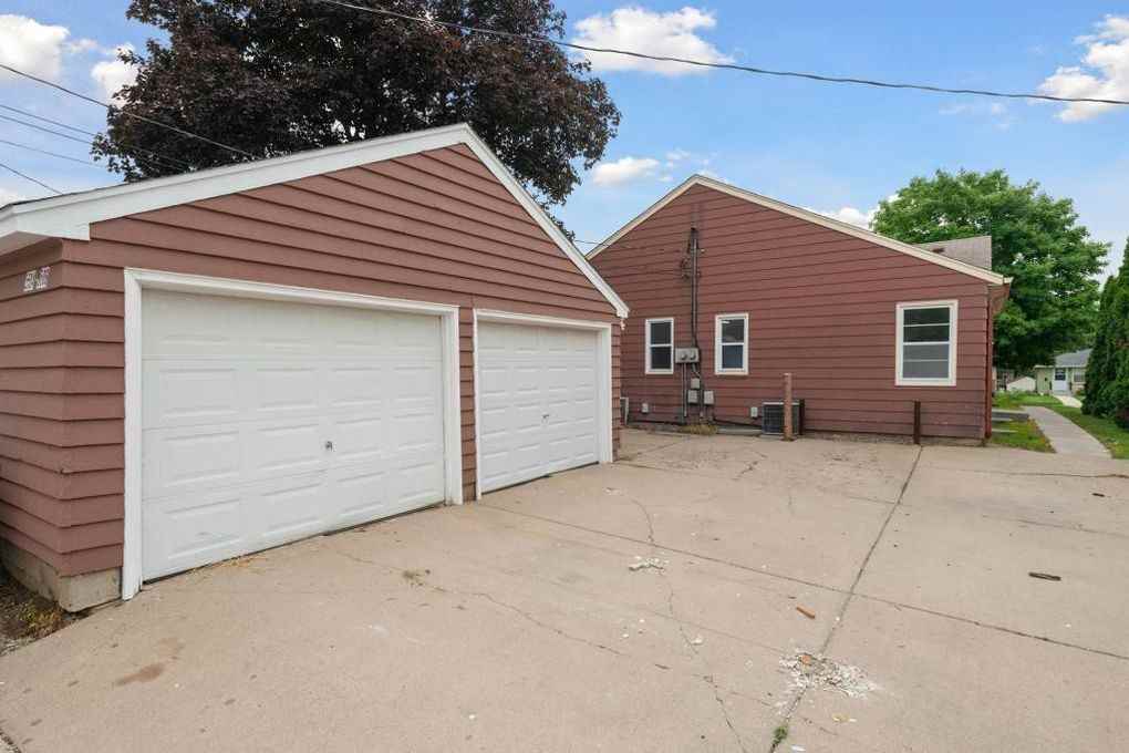 5504 Penn Ave S #5504 - Photo 3 of 16