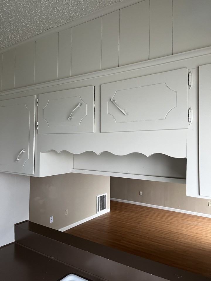 2211 Jennifer Dr #4 - Photo 5 of 10