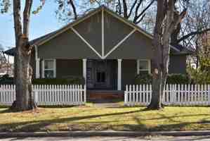 featured image of 308 N Catherine St #B