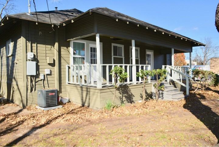 308 N Catherine St #B - Photo 2 of 10